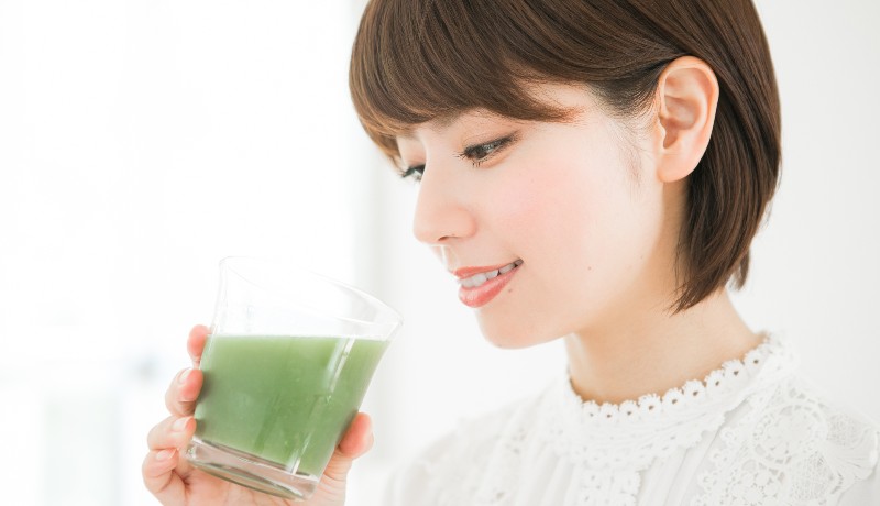 1日1~2杯の青汁で不足しがちな鉄分を補おう