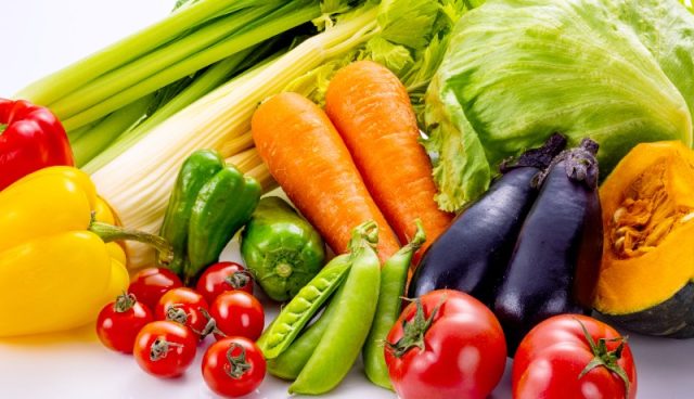 1日に必要な野菜の摂取量は350g!実際の摂取量は?
